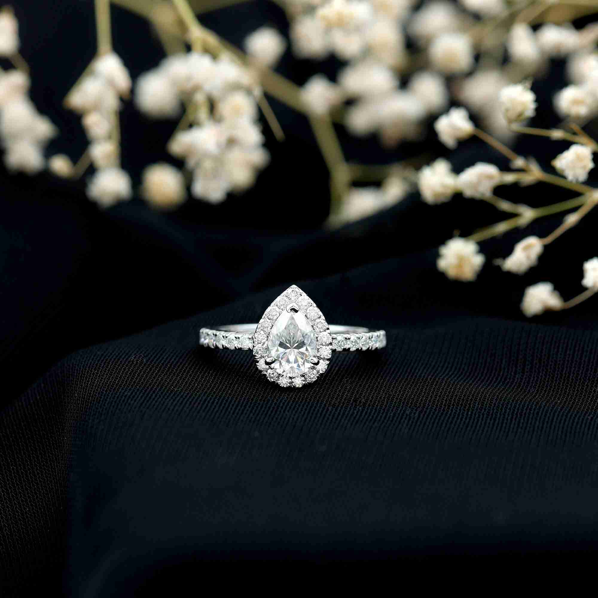 Elegant Lab Grown Diamond Teardrop Halo Engagement Ring – Exclusive Lab Grown Diamond Halo Rings